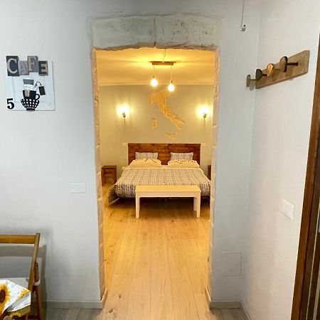 Trevisani Central Station Apartment Бари Экстерьер фото