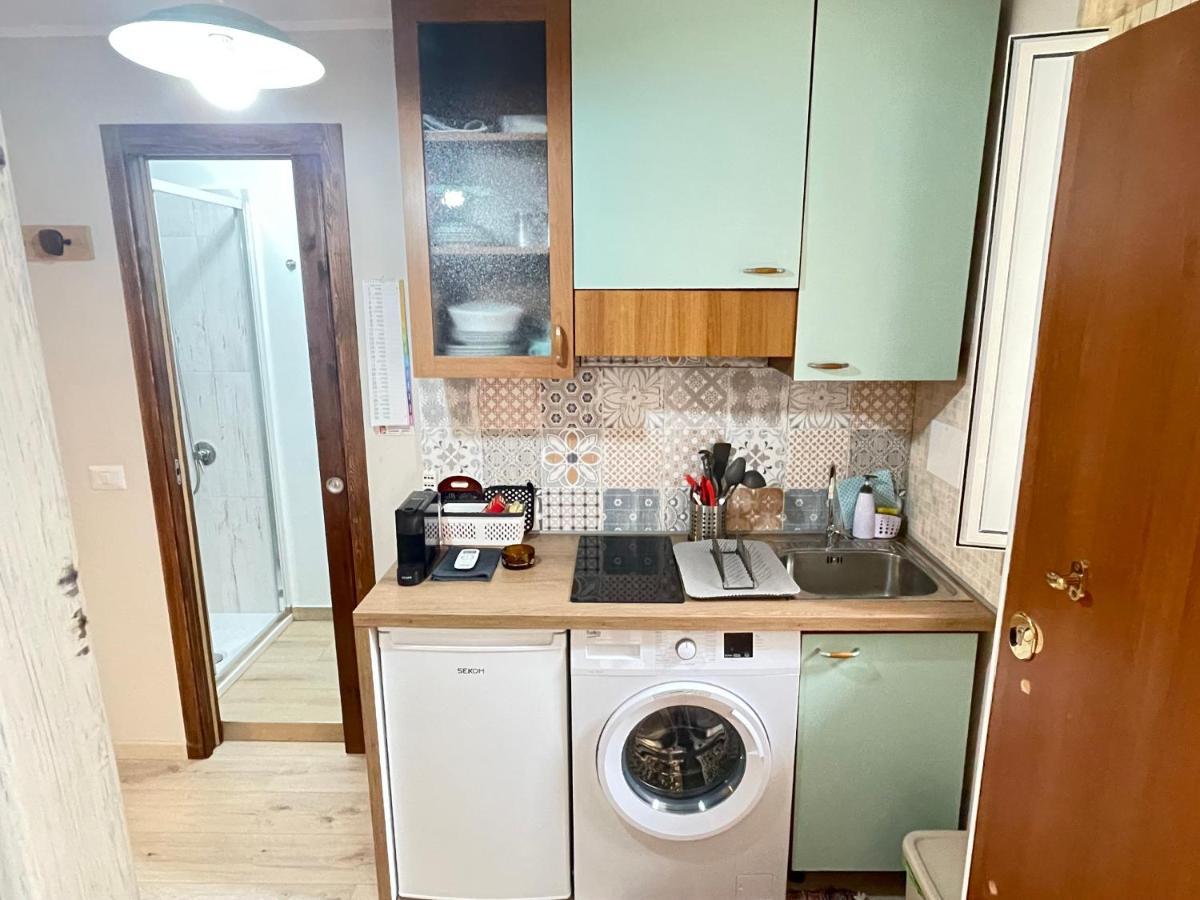 Trevisani Central Station Apartment Бари Экстерьер фото