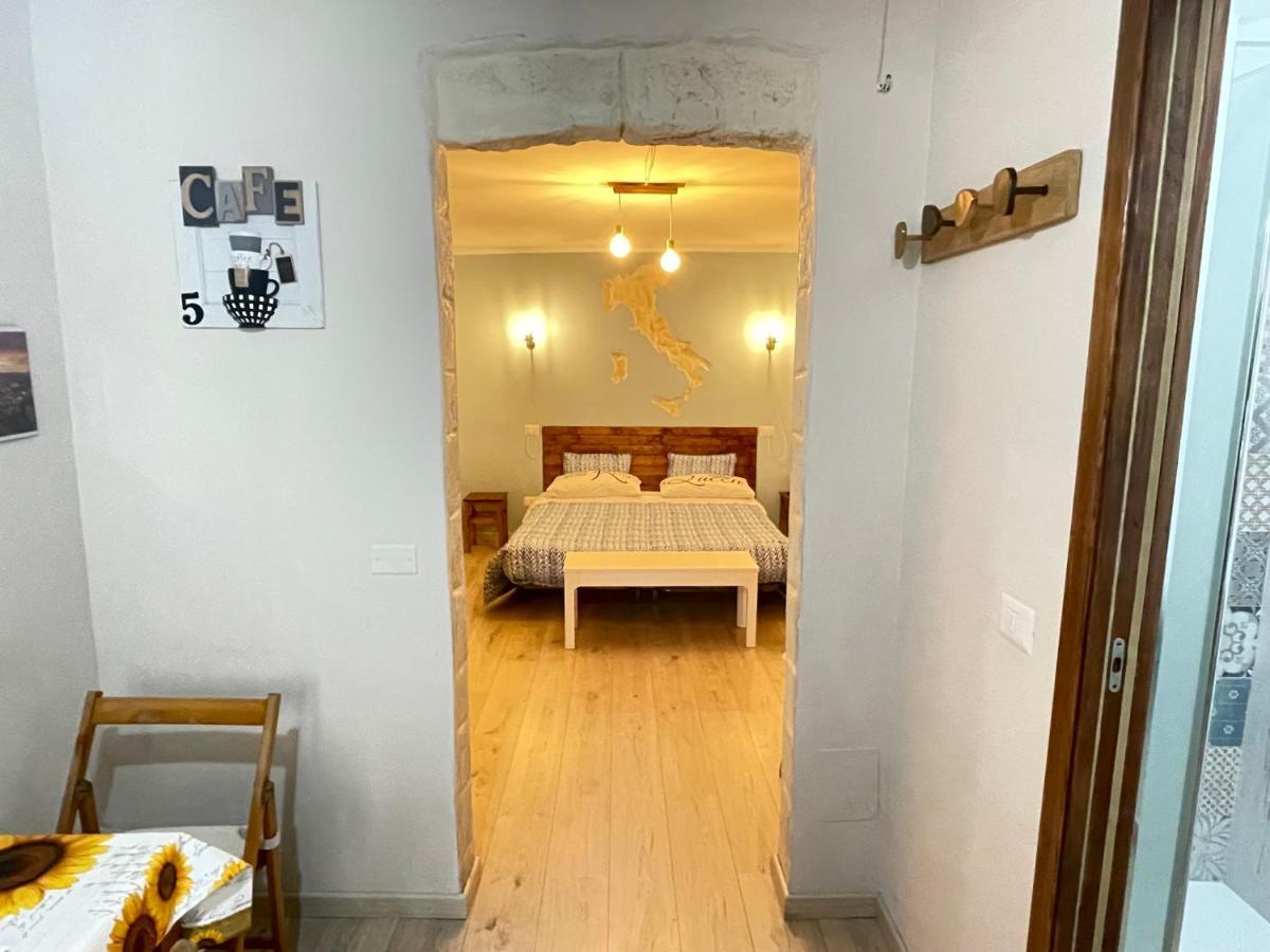 Trevisani Central Station Apartment Бари Экстерьер фото
